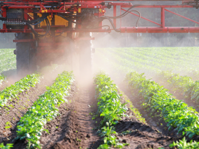 UTILIZAÇÃO DE HERBICIDAS EM PLANTAS DANINHAS NAS CULTURAS AGRÍCOLAS